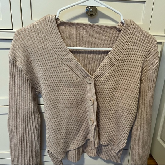 SOLD Ribbed cardigan - Picture 2 of 5